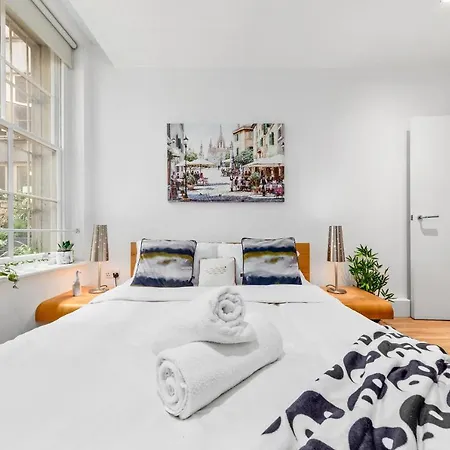3-bedroom Flat In Sleeps 14 Hy1