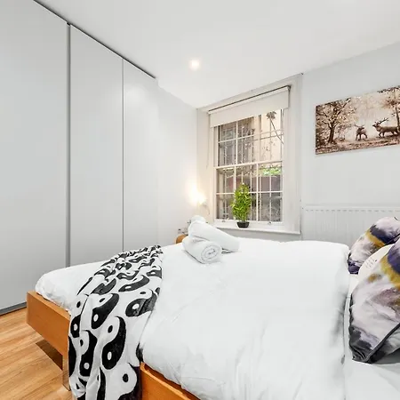 3-bedroom Flat In Sleeps 14 Hy1
