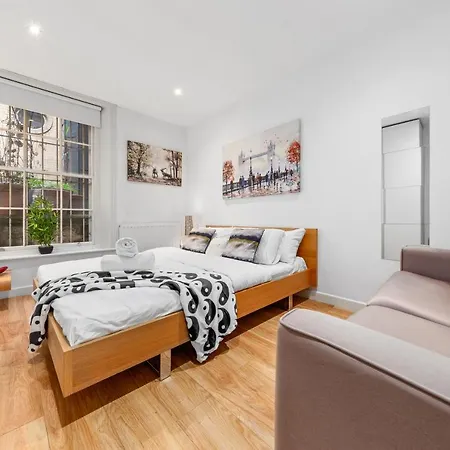 3-bedroom Flat In Sleeps 14 Hy1