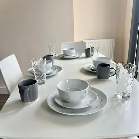 Apartment Luxuries 2 Bed Flat In Canary Wharf London