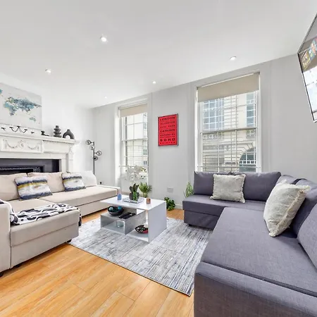 3-bedroom Flat In Sleeps 14 Hy1 Apartment