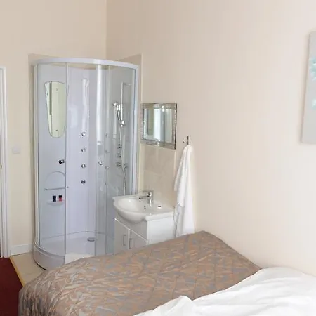 Global Hotel 3*
