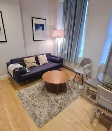 Apartment 1 Bedroom Prime Location