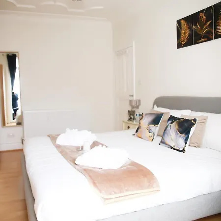Wembley Luxury * London