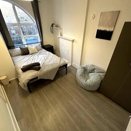 Wonderful 2 Bedroom On Tower Bridge * London