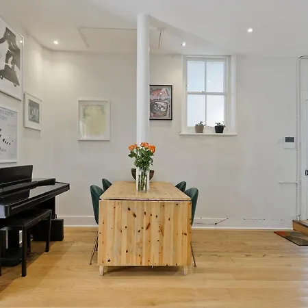 Beautiful Battersea By Clapham Junction By Underthedoormat Apartment