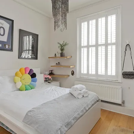 Beautiful Battersea By Clapham Junction By Underthedoormat Apartment