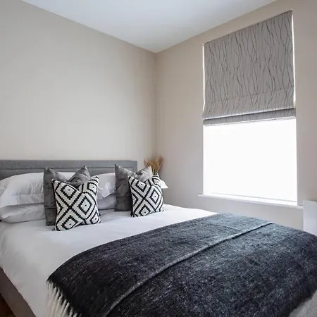 Eden - Islington - 2 Bed With Terrace Apartment London