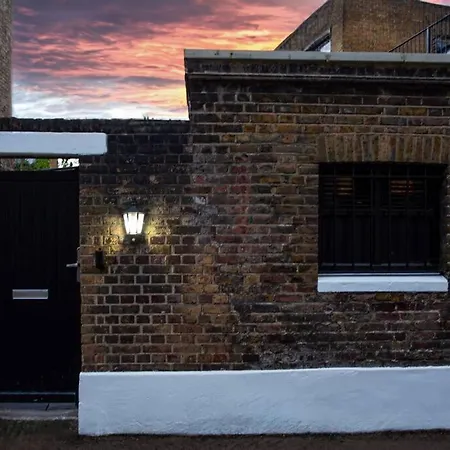 Eden - Islington - 2 Bed With Terrace London