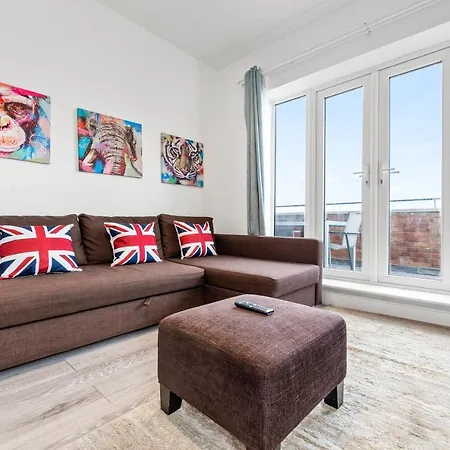 66 Station Road Apartment Upminster