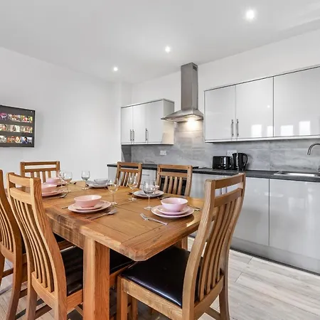 Apartment 66 Station Road Upminster