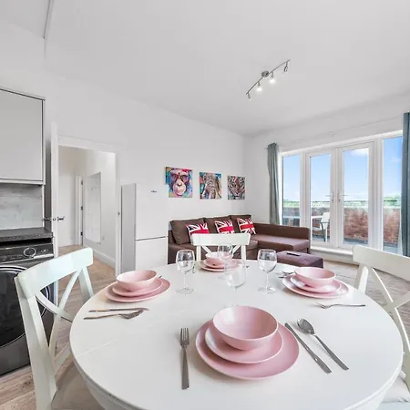 66 Station Road Apartment Upminster