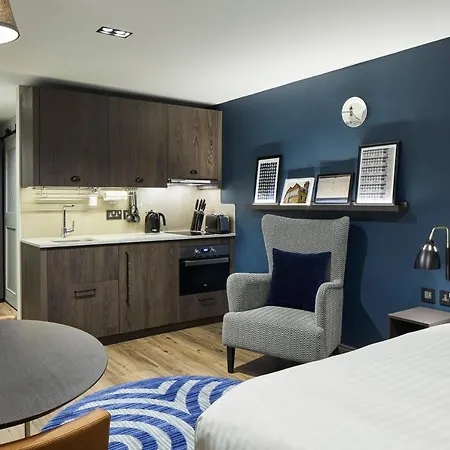 By Marriott Tower Bridge Hotell 4*