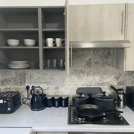 2 Bedroom Flat In Londres