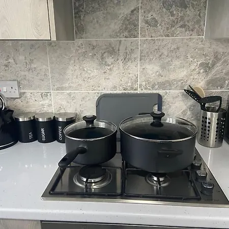 Appartement 2 Bedroom Flat In *