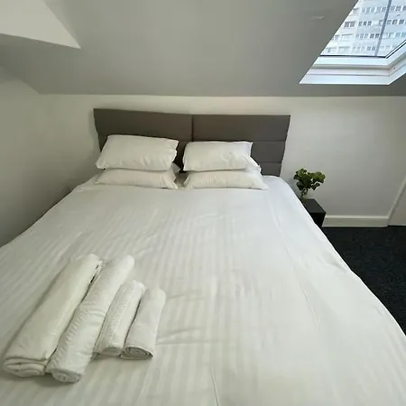 2 Bedroom Flat In Appartement Londres
