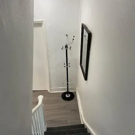2 Bedroom Flat In Appartement *