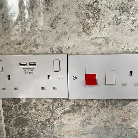 2 Bedroom Flat In *