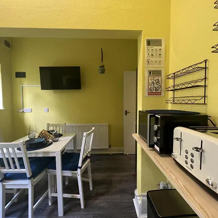 Luxury Holiday Elizabeth Line London