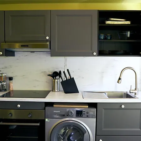 Luxury Holiday Elizabeth Line London