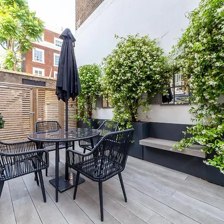 Stunning Modern 2br Flat Wgarden Near Harrods Apartment London