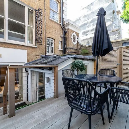 Stunning Modern 2br Flat Wgarden Near Harrods Apartment London