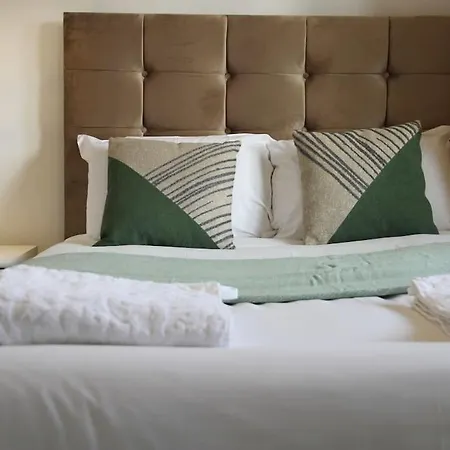 Apartment Ensuite With Kitchen Modern Large Double-bed In Zone 2 *