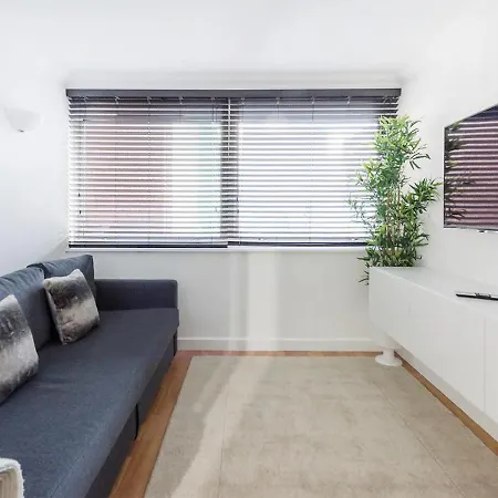 Trendy And Chic Central 1 Bed Apartment London