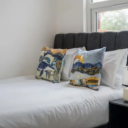 Selwyn Unique & Stylish Apartment
