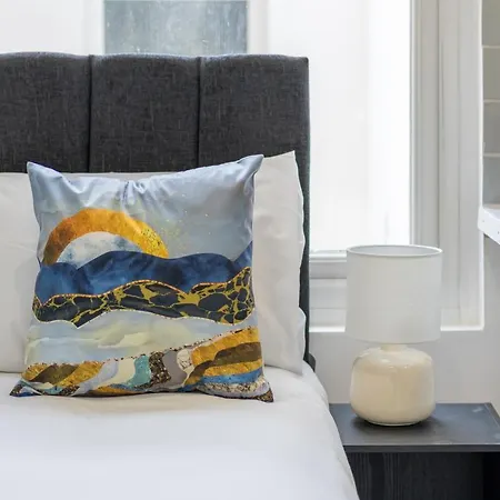 Selwyn Unique & Stylish Apartment London