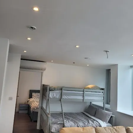 2br Chic Sleep 9 Bp7 London