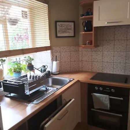 Apartment Stylish 1 Bedroom In *