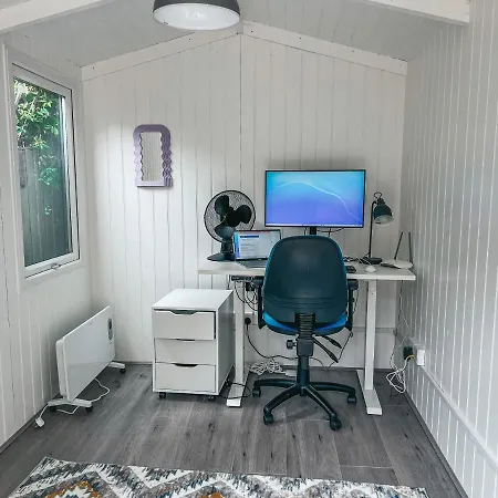 Gorgeous 3 Bed With Garden Office By Staybynumbers *