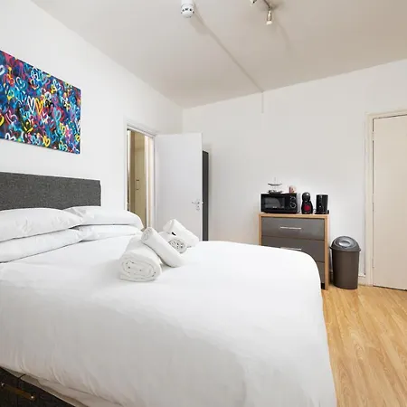 Charmstay Shepherds Bush Apartment London