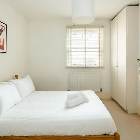 Beautiful Designer Flat In Maida Vale, Sleeps 4