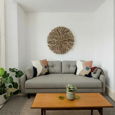 Beautiful Designer Flat In Maida Vale, Sleeps 4 *