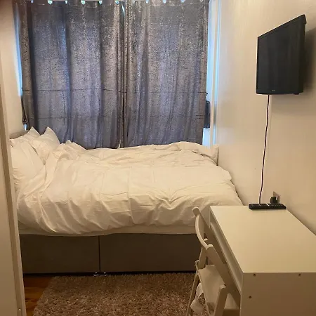 Two Bedroom Flat In Greenwich Near The 02 *