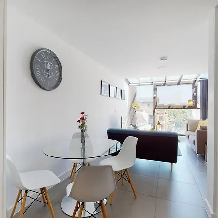 Stunning 2 Bed 2 Bath In Clerkenwell * London