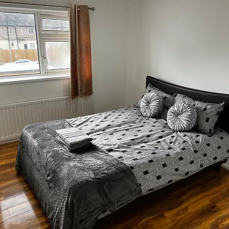 Good Priced Double Bed In Hayes Casa de hóspedes Northolt (Greater London)