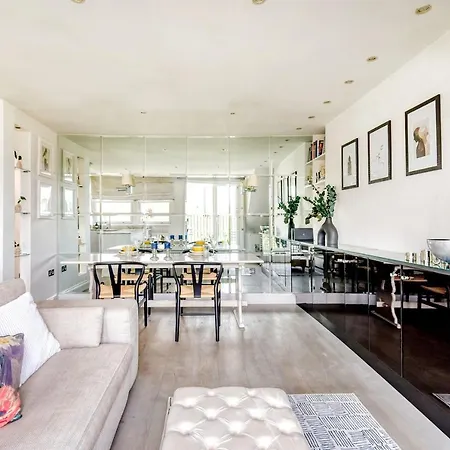 The Luxury 'treehouse' - One Bed Little Venice