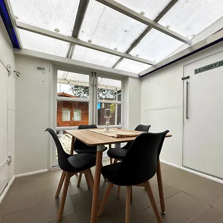 Maria's House In East London Apartment *