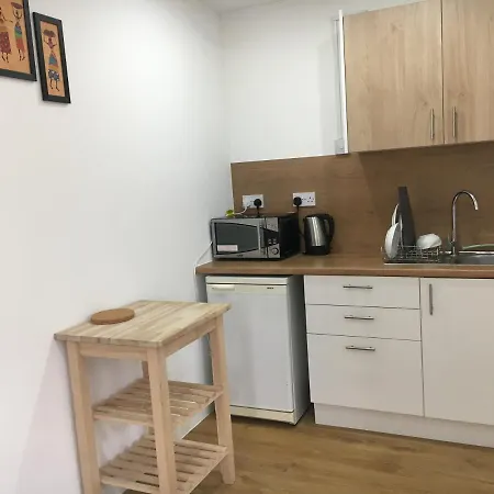 Cosy Private Studio With Quick Access To London * Orpington