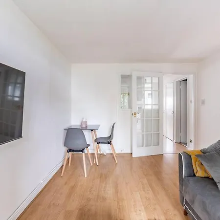 Modern & Cosy Flat In *