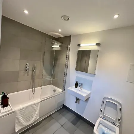 Luxury Modern 1 Bed * Londra