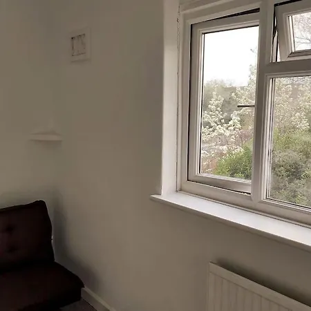 Lovely 3 Bed Terraced Family House