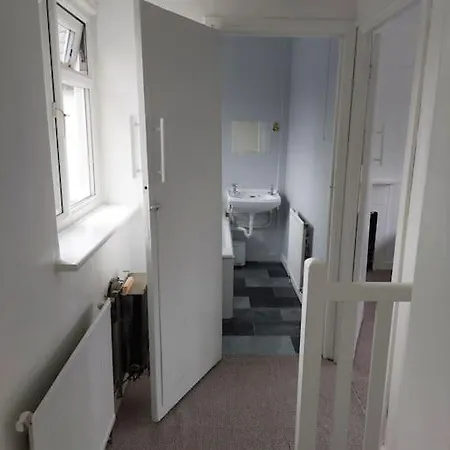 Lovely 3 Bed Terraced Family House Holiday home Kew