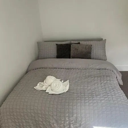 Reach Retreat Spacious 4bed House Startford Maryland Great Transport Links * London