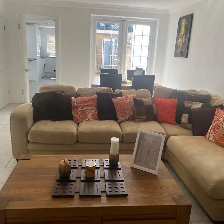 Holiday home Reach Retreat Spacious 4bed House Startford Maryland Great Transport Links