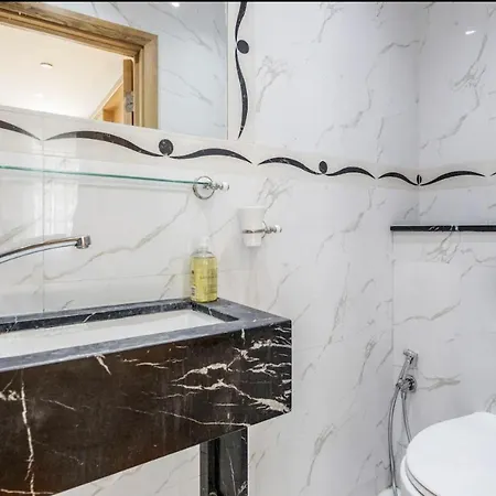 Apartment Luxe - Hyde Park - 2bed 3bath A/c + Lift *