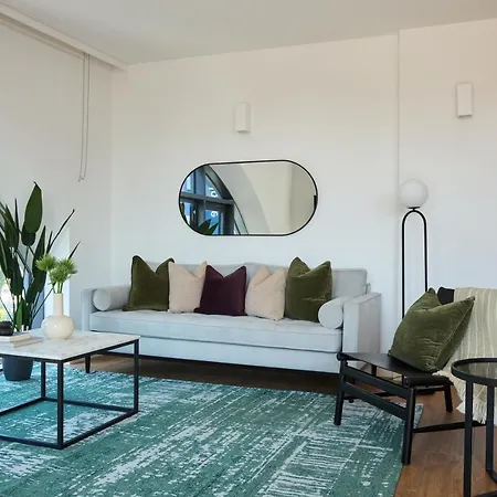 Apartment Bridge By Viridian Kew